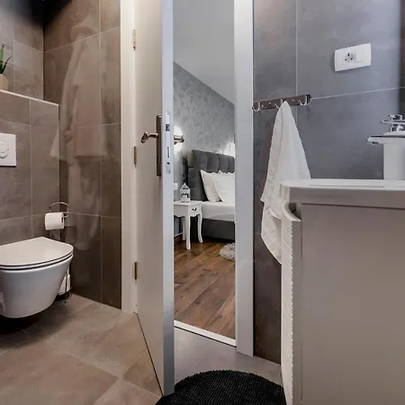 Apartment Deluxe A&a *