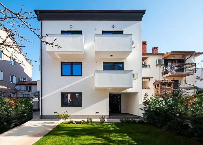 Deluxe A&a Апартаменты *