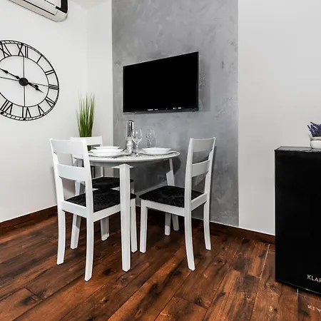 Deluxe A&a Apartment *