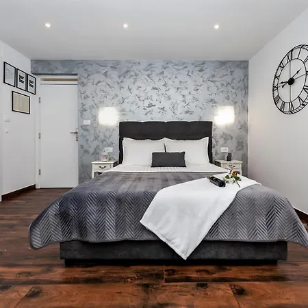 Apartment Deluxe A&a