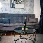 Deluxe A&a